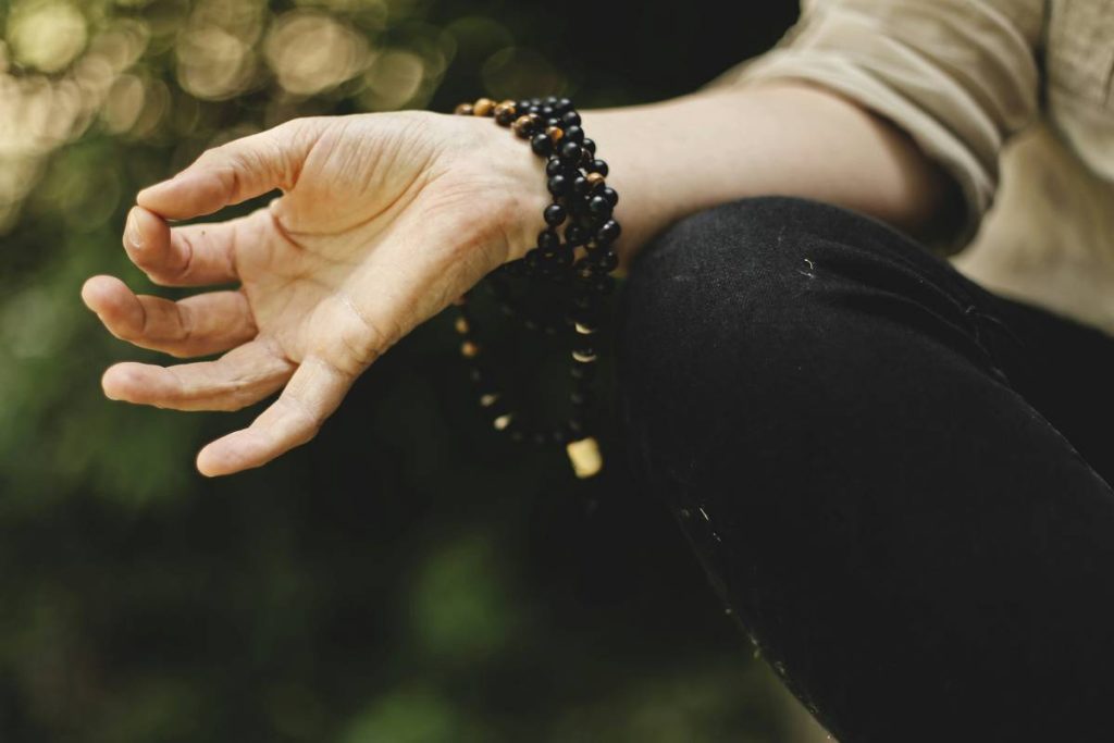 How Mindfulness Helps Anxiety: 7 Proven Ways to Ease Overwhelming Stress